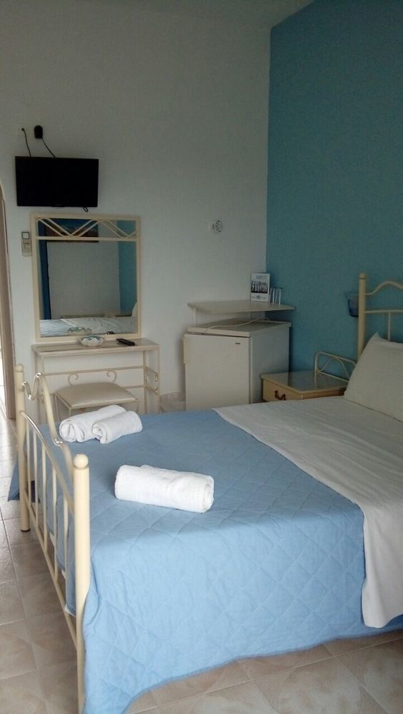 Otel Flisvos 2*